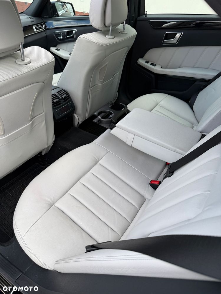 Mercedes-Benz Klasa E 500 4Matic BlueEFFICIENCY 7G-TRONIC Avantgarde - 11