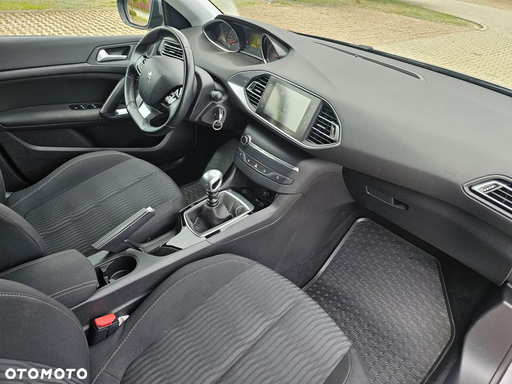 Peugeot 308 1.2 PureTech GPF Active S&S - 12