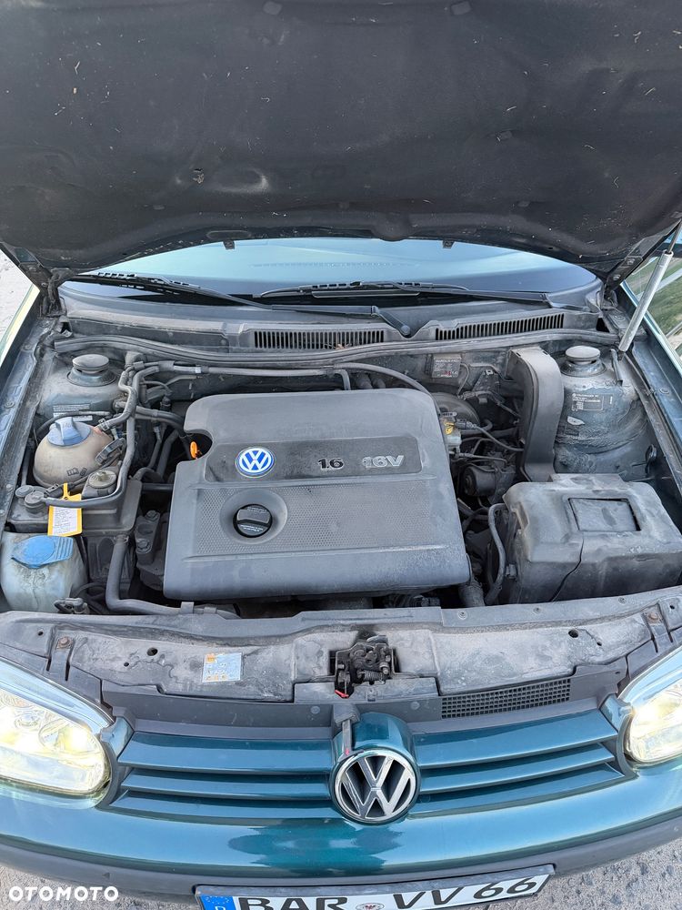 Volkswagen Golf 1.6 Comfortline - 17