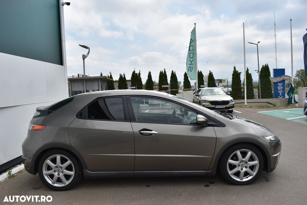 Honda Civic 1.8 S - 8