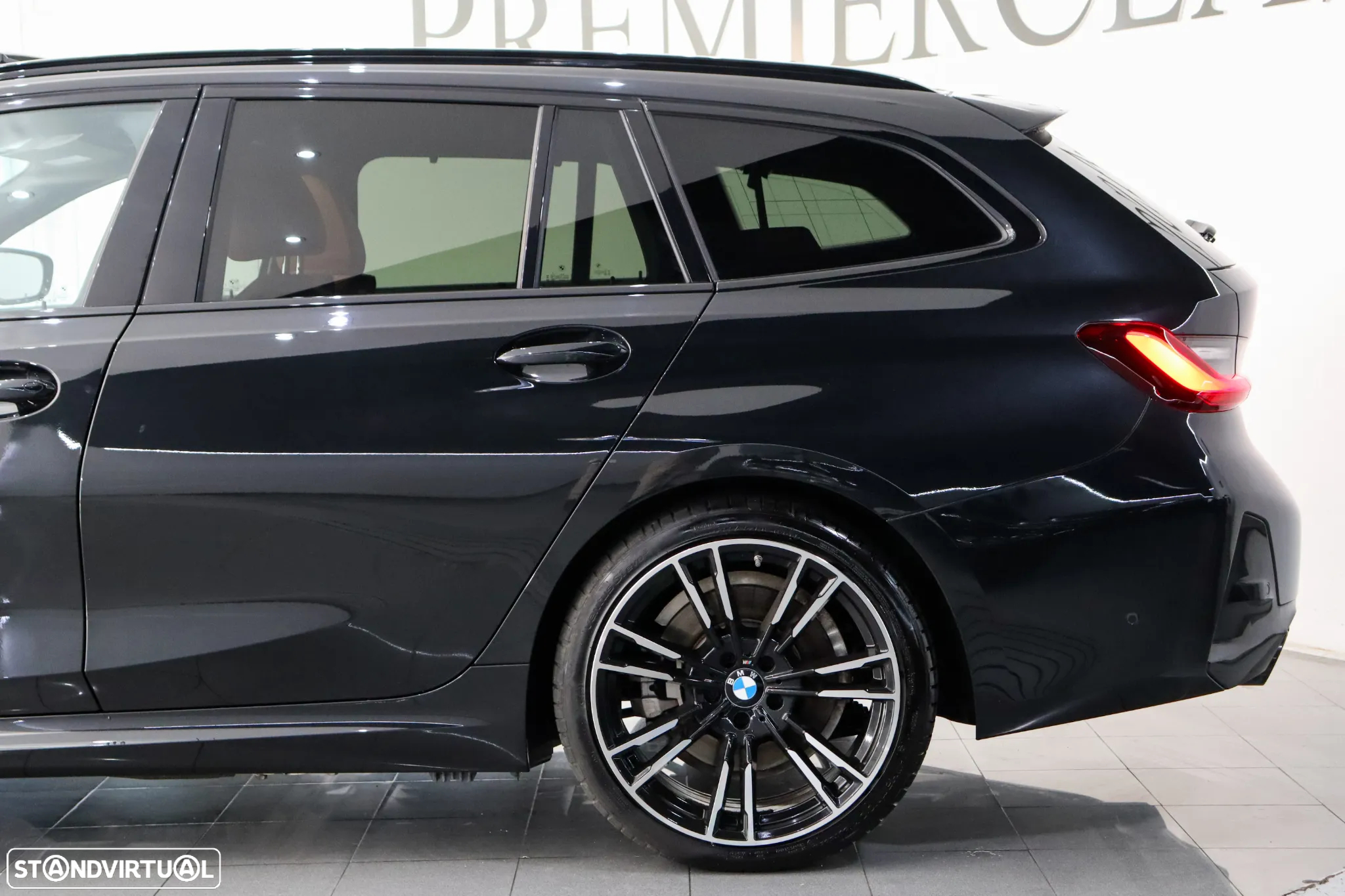 BMW 320 e Touring Pack Desportivo M Auto - 10