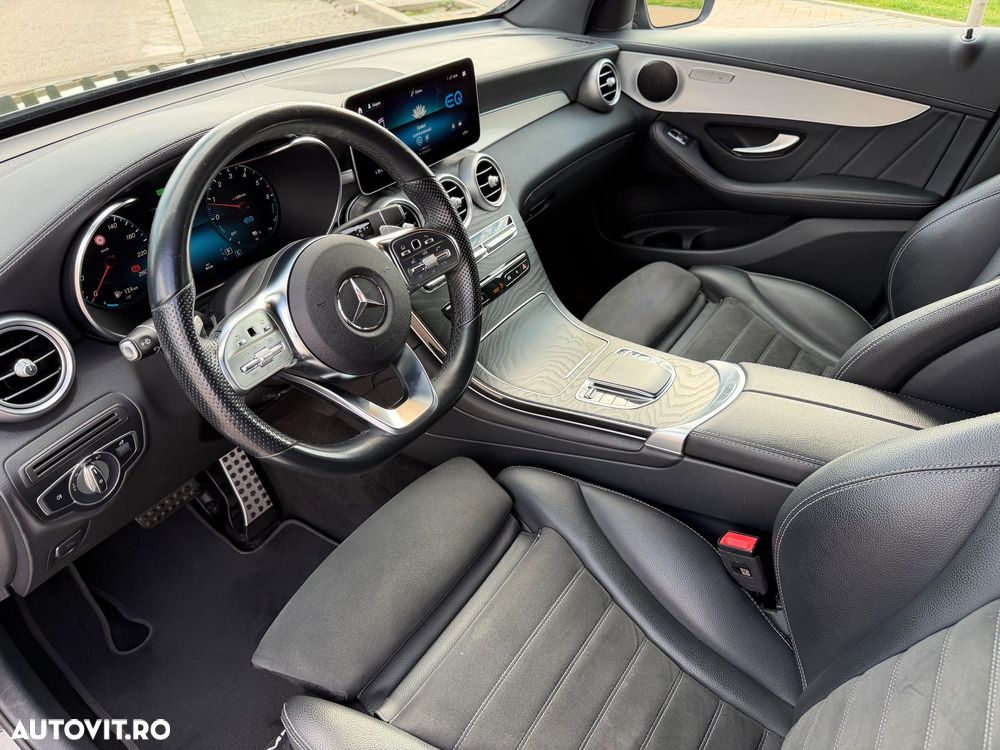 Mercedes-Benz GLC Coupe 300 de 4Matic 9G-TRONIC AMG Line - 11