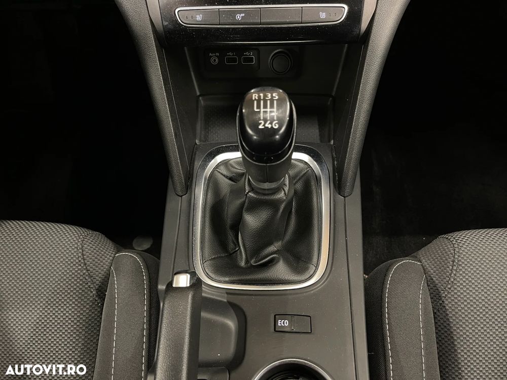 Renault Megane TCe 140 GPF Equilibre - 25