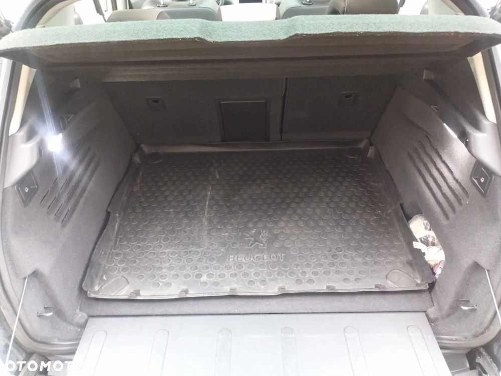 Peugeot 3008 2.0 HDi Active - 25