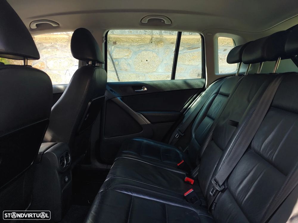 VW Tiguan 2.0 TDi Sport 4Motion - 10