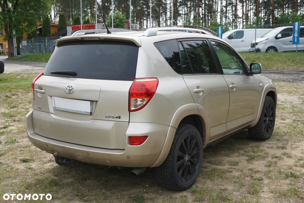 Toyota RAV4 2.2 D-4D Sol 180 - 3