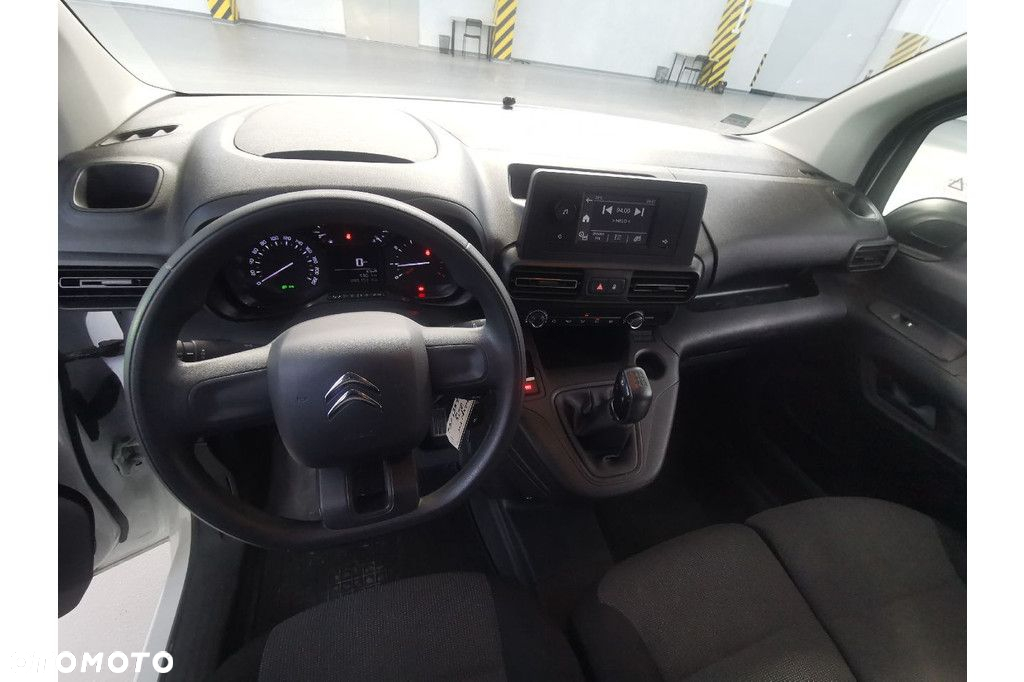 Citroën Berlingo 1.5 BlueHDi M Club SalonPL VAT23% Właścicielem pojazdu jest Ayvens Financial Services Polska - 7