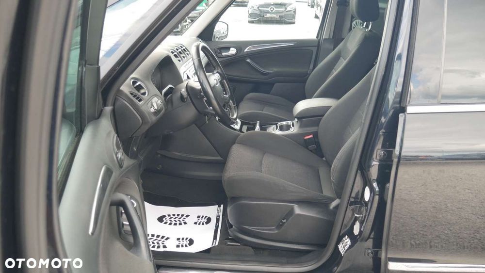 Ford Galaxy - 12