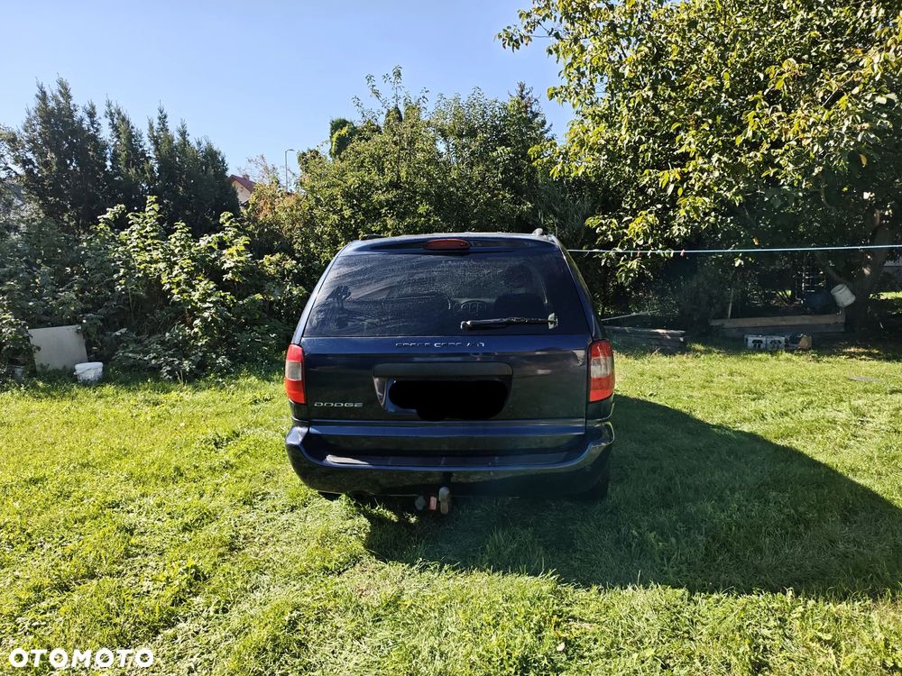 Dodge Grand Caravan - 2