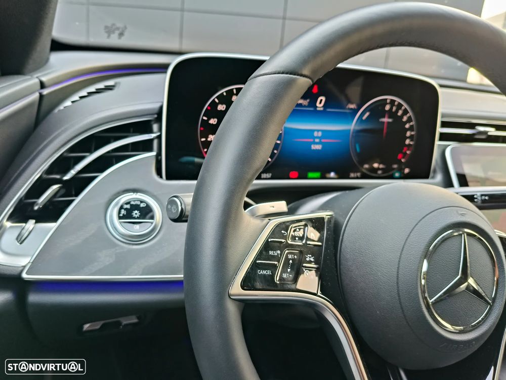 Mercedes-Benz E 300 e - 8