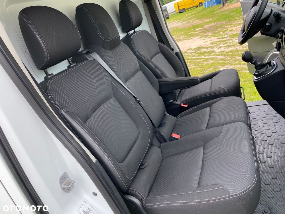 Renault TRAFIC - 29