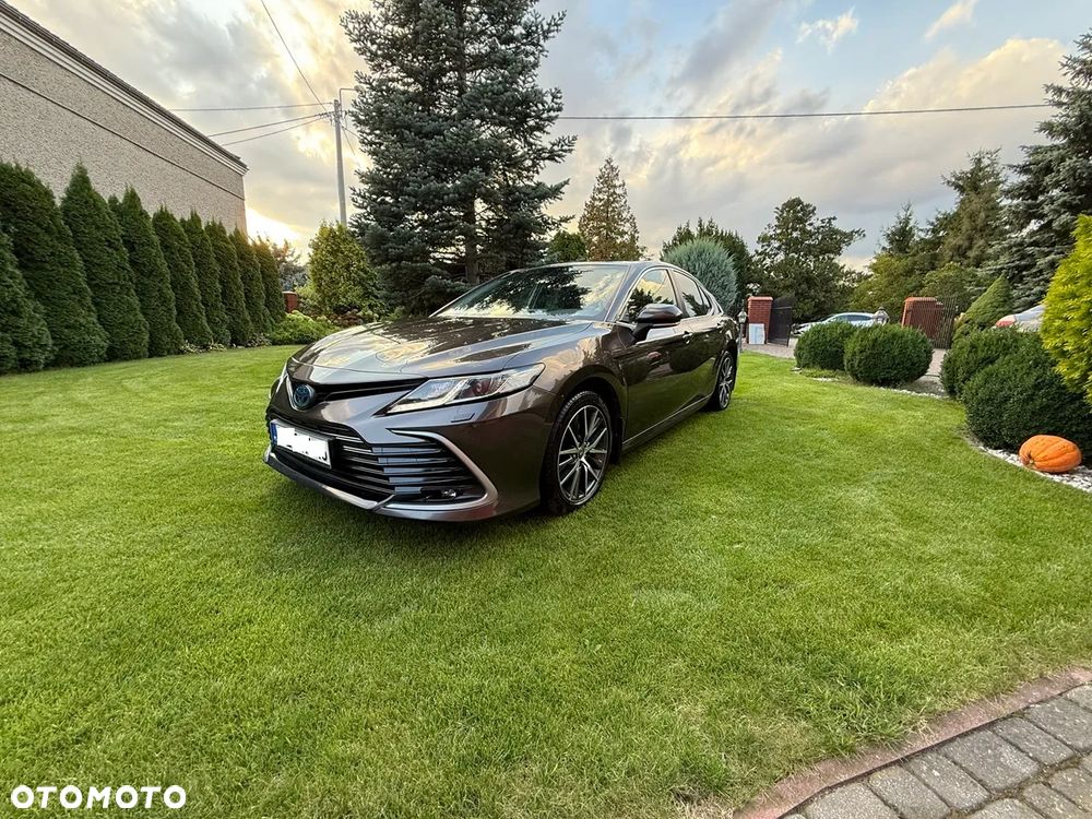 Toyota Camry 2.5 Hybrid Prestige CVT - 2