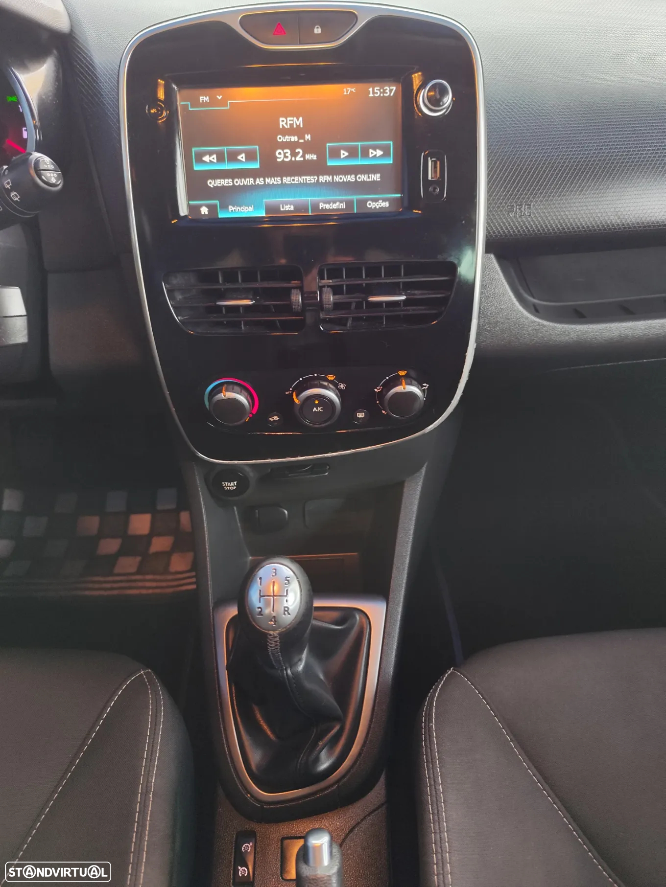 Renault Clio Sport Tourer 1.5 dCi Limited - 27