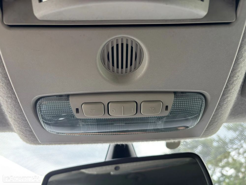 Ford C-Max 1.6 TDCi Titanium - 26