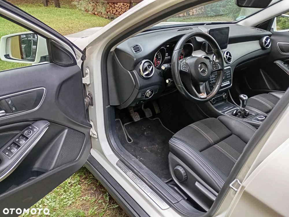 Mercedes-Benz GLA - 6