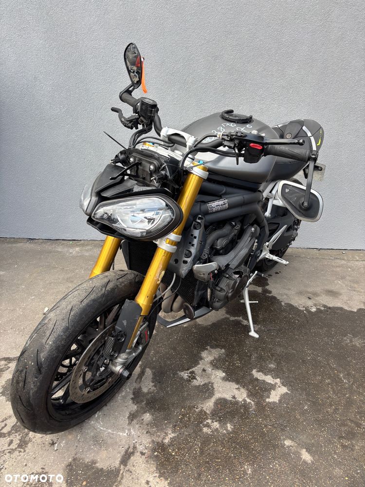 Triumph Speed Triple - 3