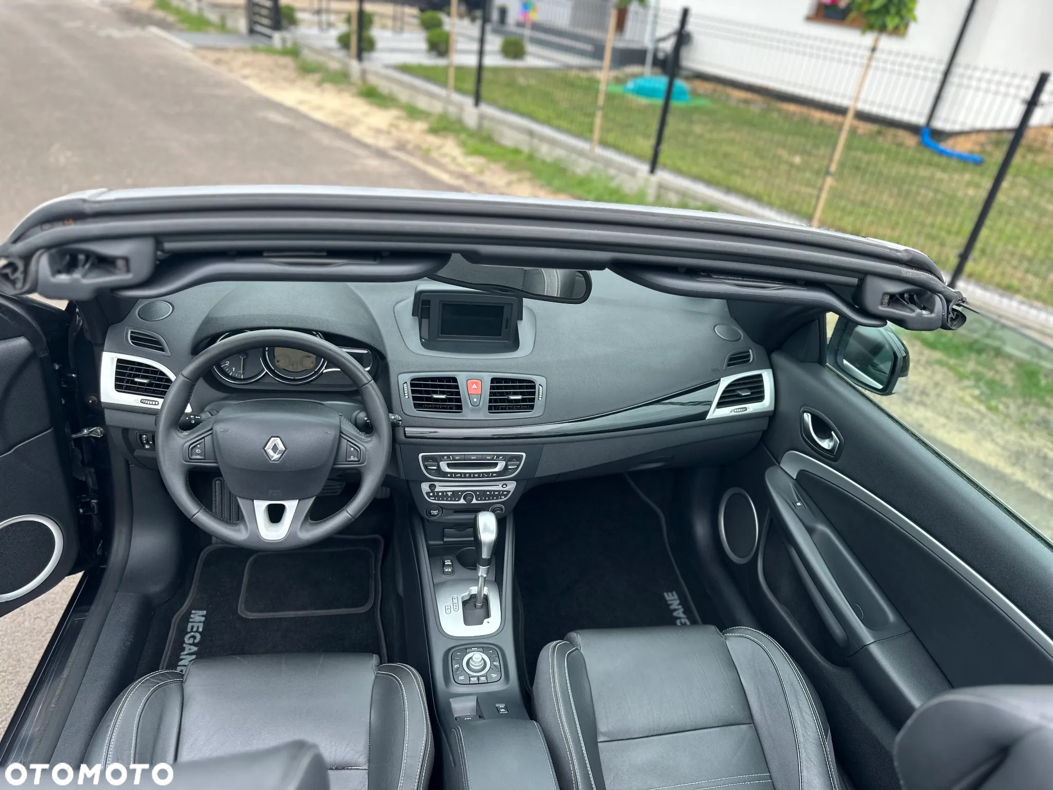 Renault Megane CC 2.0 16V Privilege X-Tronic - 12