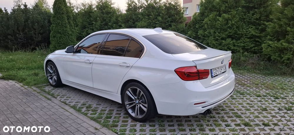 BMW Seria 3 330i Sport Line - 20