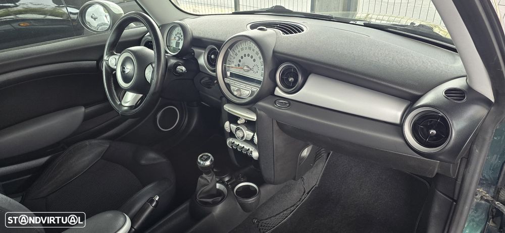 MINI 3 Portas Cooper D - 12