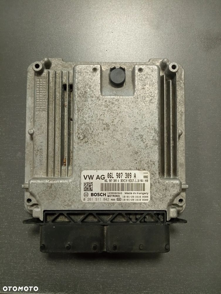 Sterownik silnika Audi 2.0TFSI nr 06L 907 309A; 0 261 S11 842 - 1
