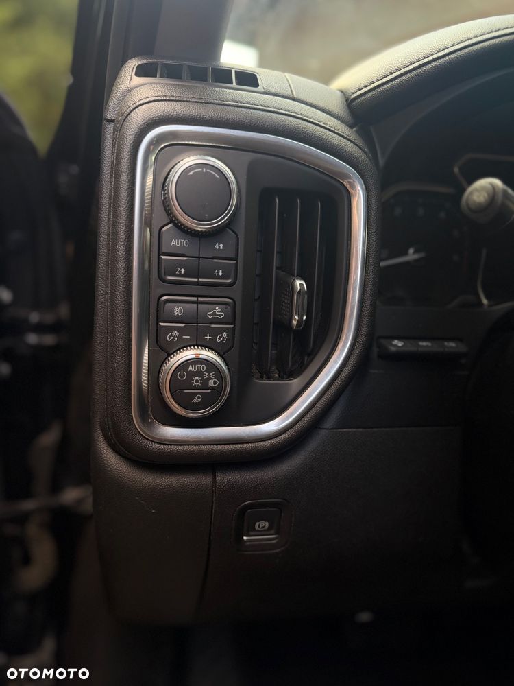 GMC Sierra - 13
