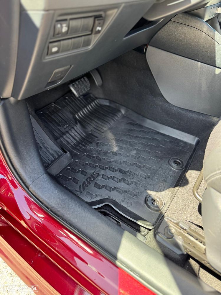 Toyota Yaris 1.5 HDF Exclusive - 3