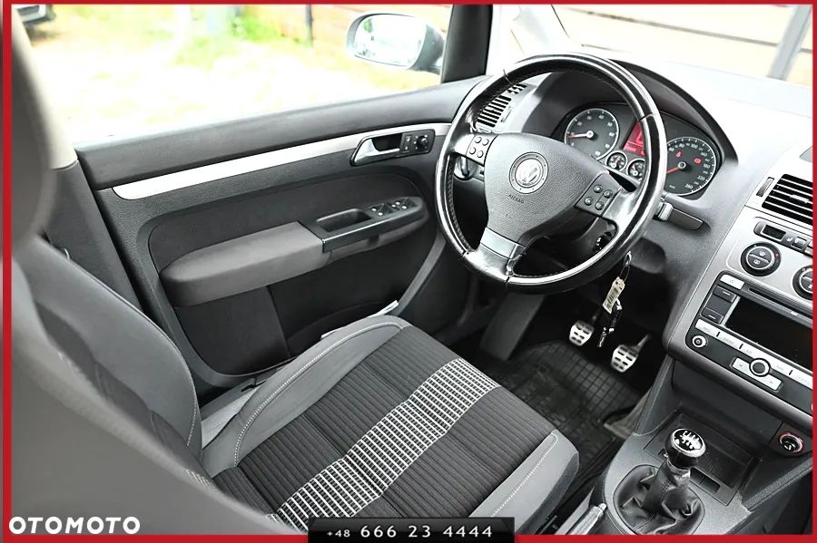 Volkswagen Touran 1.4 TSI United - 19
