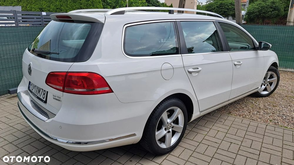 Volkswagen Passat 2.0 TDI BlueMotion Technology Exclusive - 1