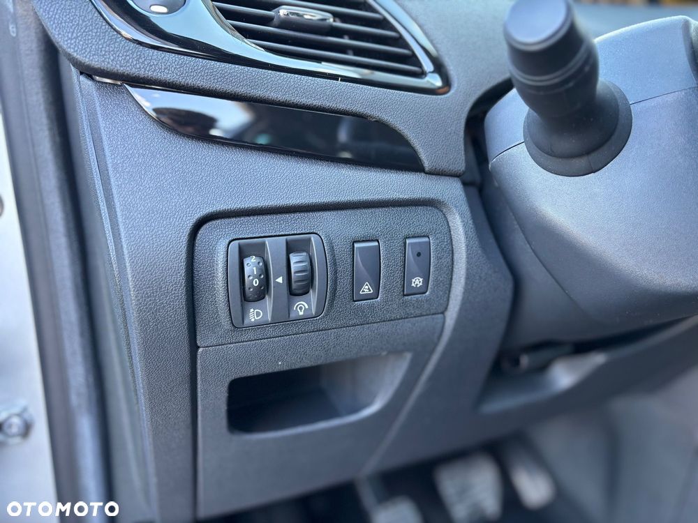 Renault Scenic Energy dCi 130 Euro 6 S&S Bose Edition - 19