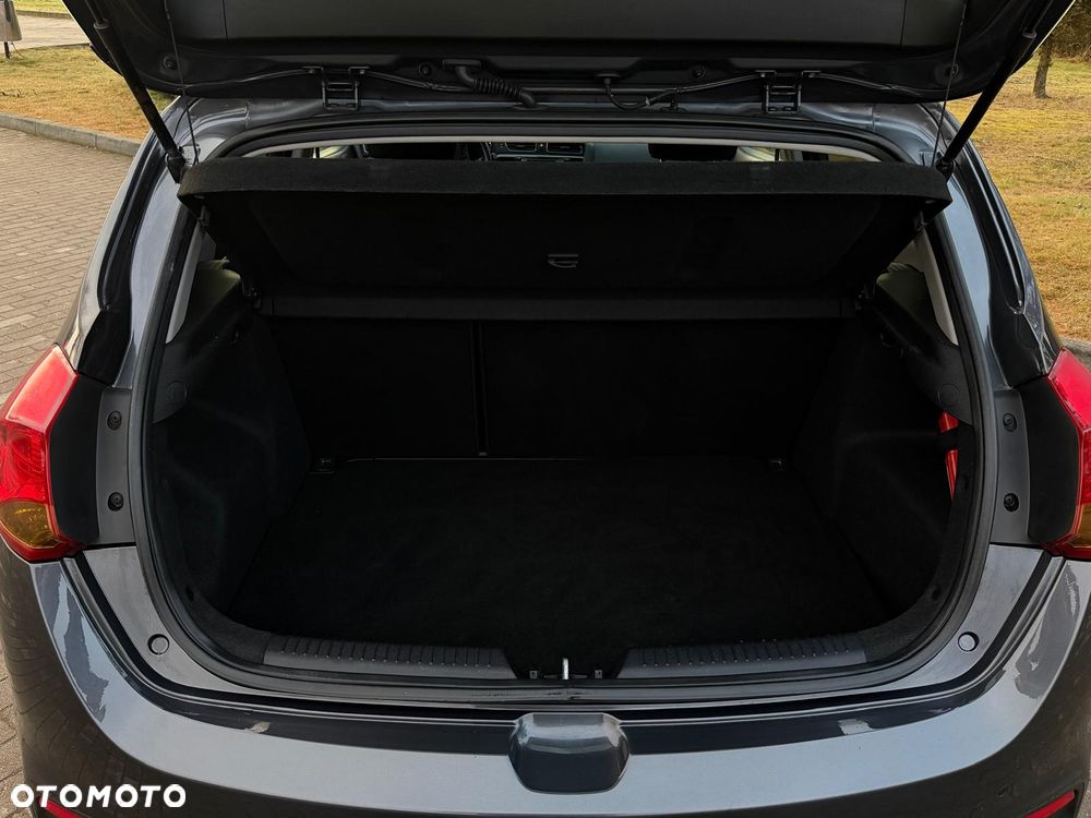 Kia Ceed 1.6 GDI DCT Platinum Edition - 16