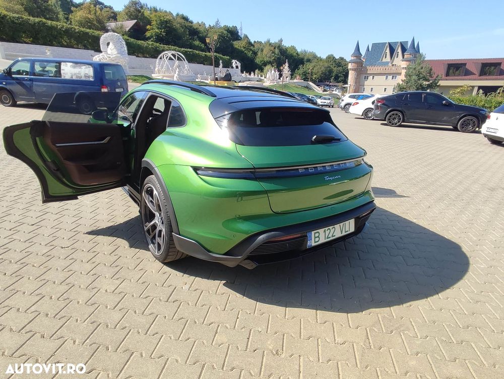 Porsche Taycan - 4