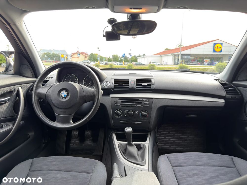 BMW Seria 1 116i - 16