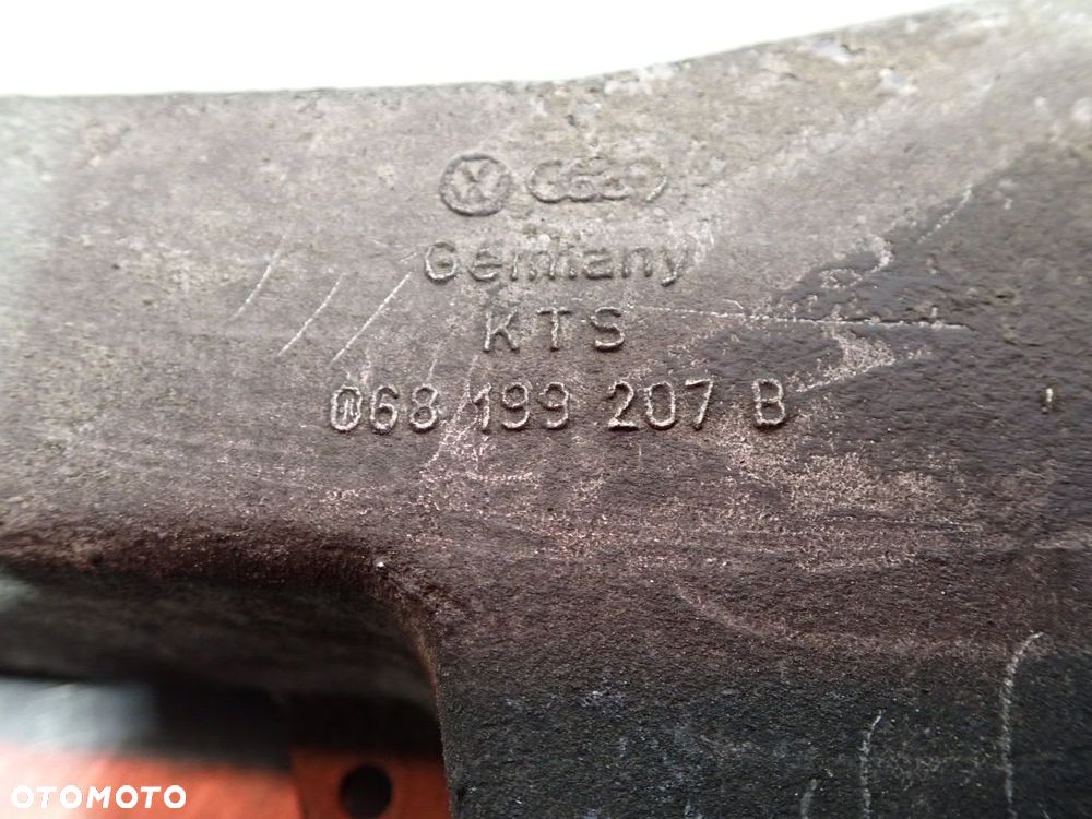 ŁAPA SILNIKA VOLKSWAGEN T3 - 6