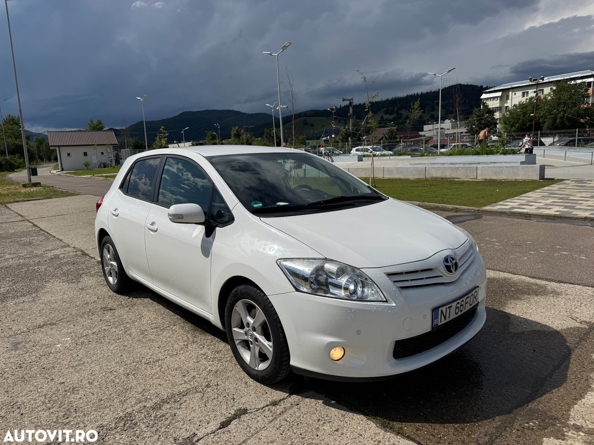 Toyota Auris 2.0 D-4D Executive - 3