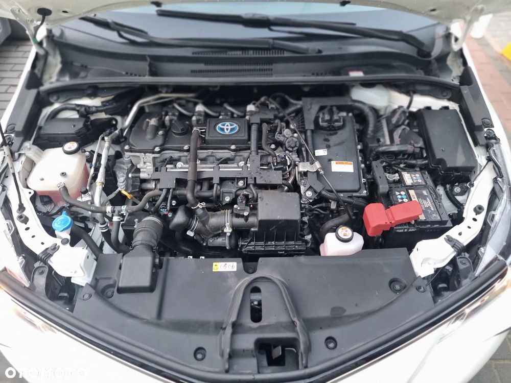 Toyota Corolla 1.8 Hybrid Comfort - 24