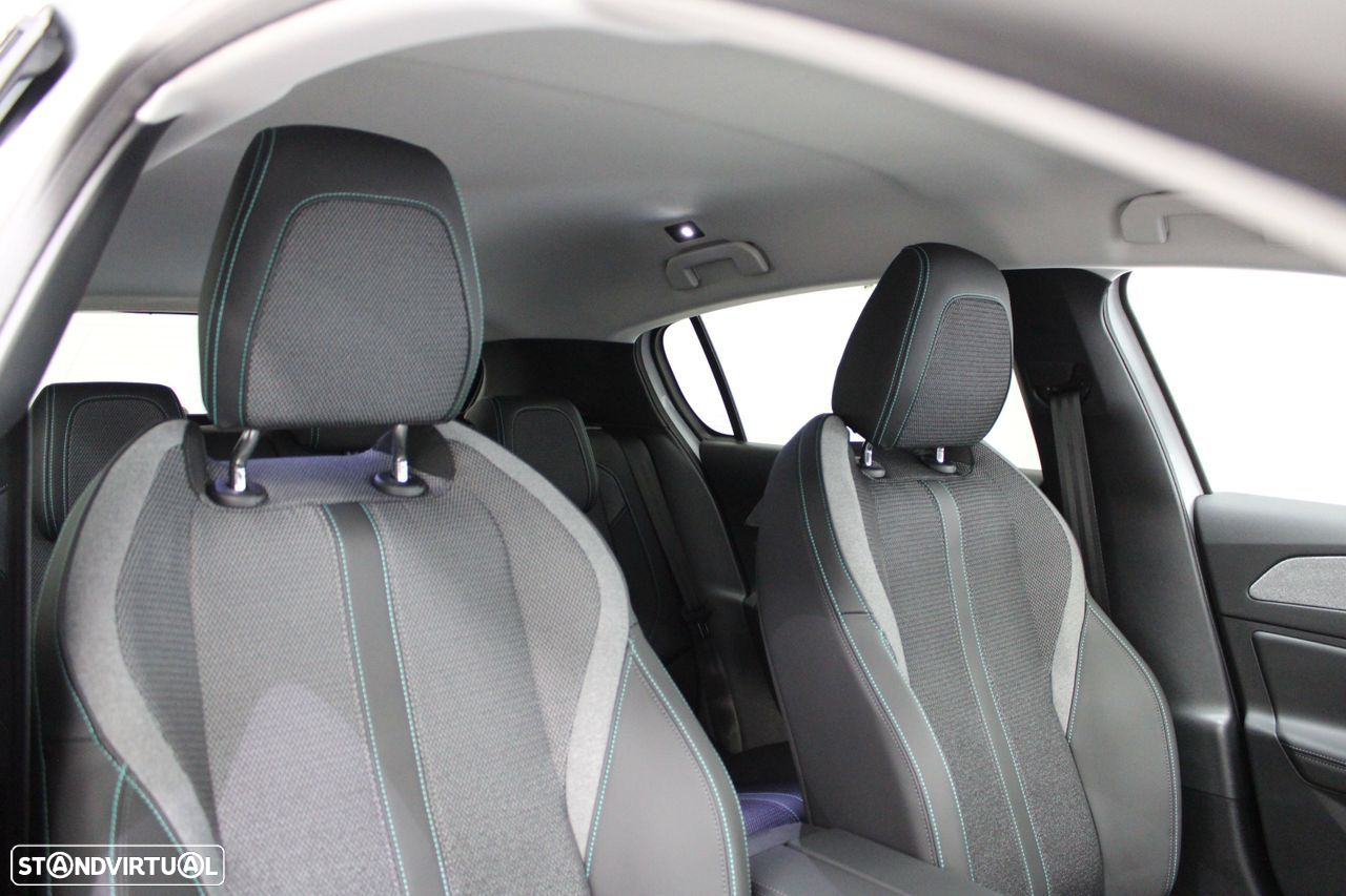 Peugeot 308 1.2 PureTech Allure - 17