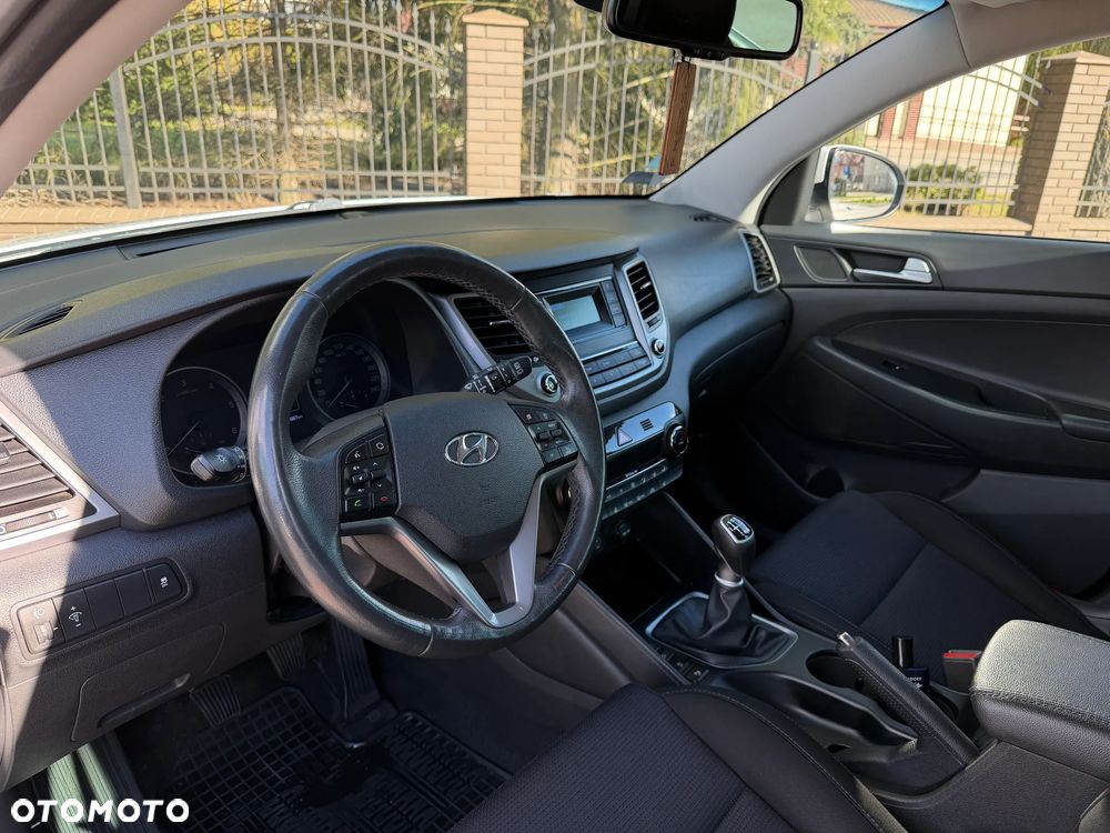 Hyundai Tucson 1.7 CRDI BlueDrive GO 2WD - 12