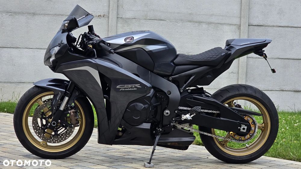 Honda CBR - 3