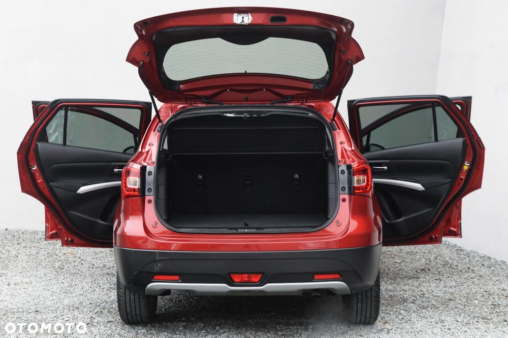 Suzuki SX4 S-Cross 1.4 T Elegance Sun 4WD - 23