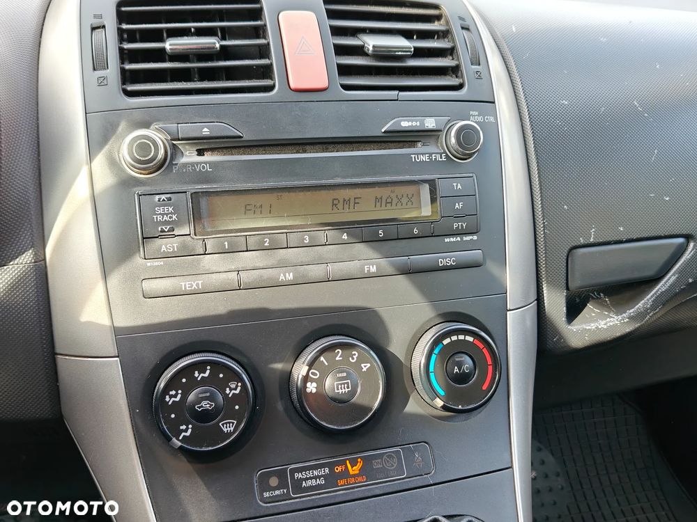 Toyota Auris 1.4 D-4D Luna - 22