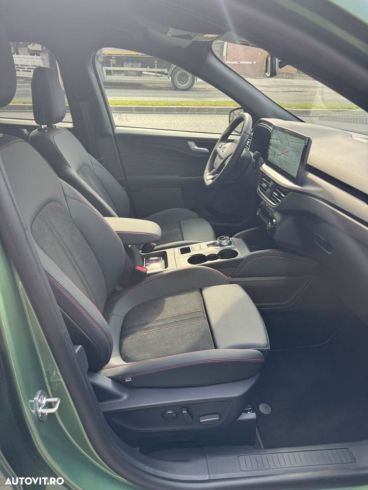 Ford Kuga 1.5 EcoBoost A8 FWD ST-Line X - 23