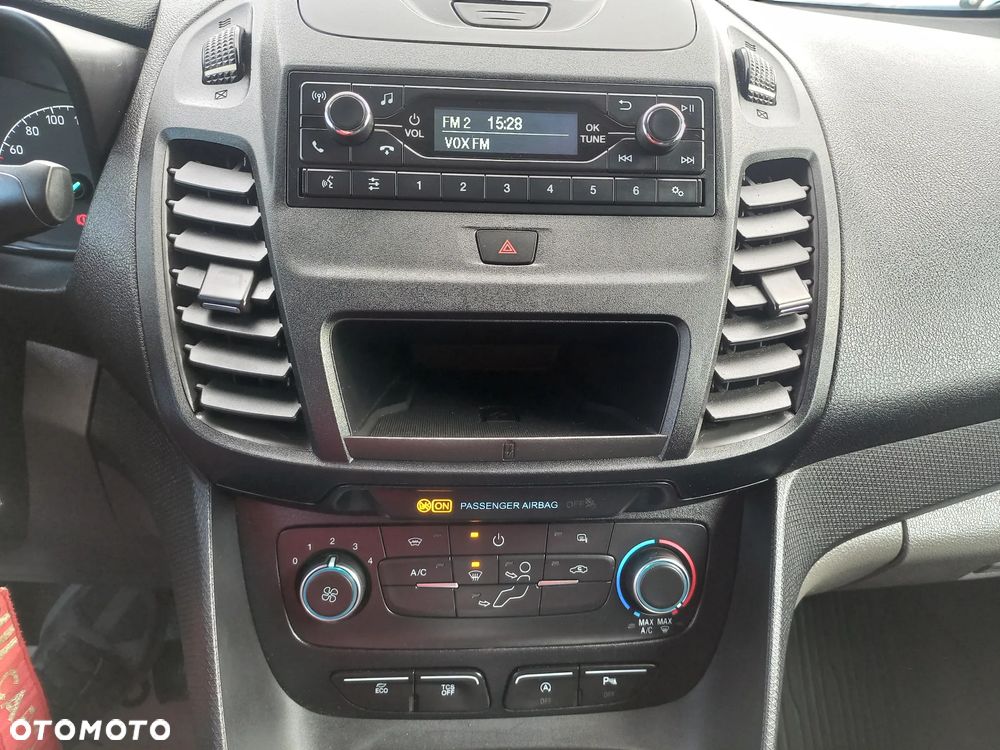 Ford Transit Connect - 21