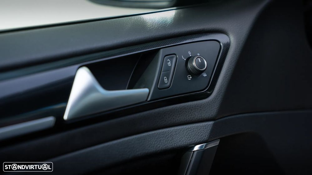 VW Golf 2.0 TDi GTD DSG - 18