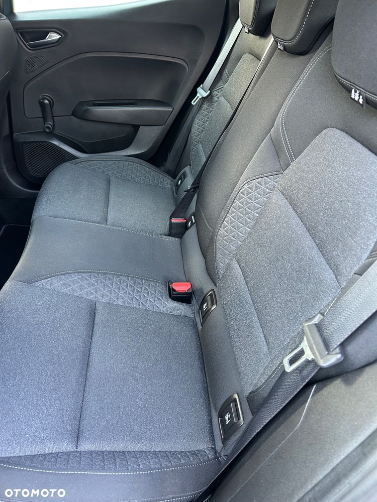 Renault Clio - 28