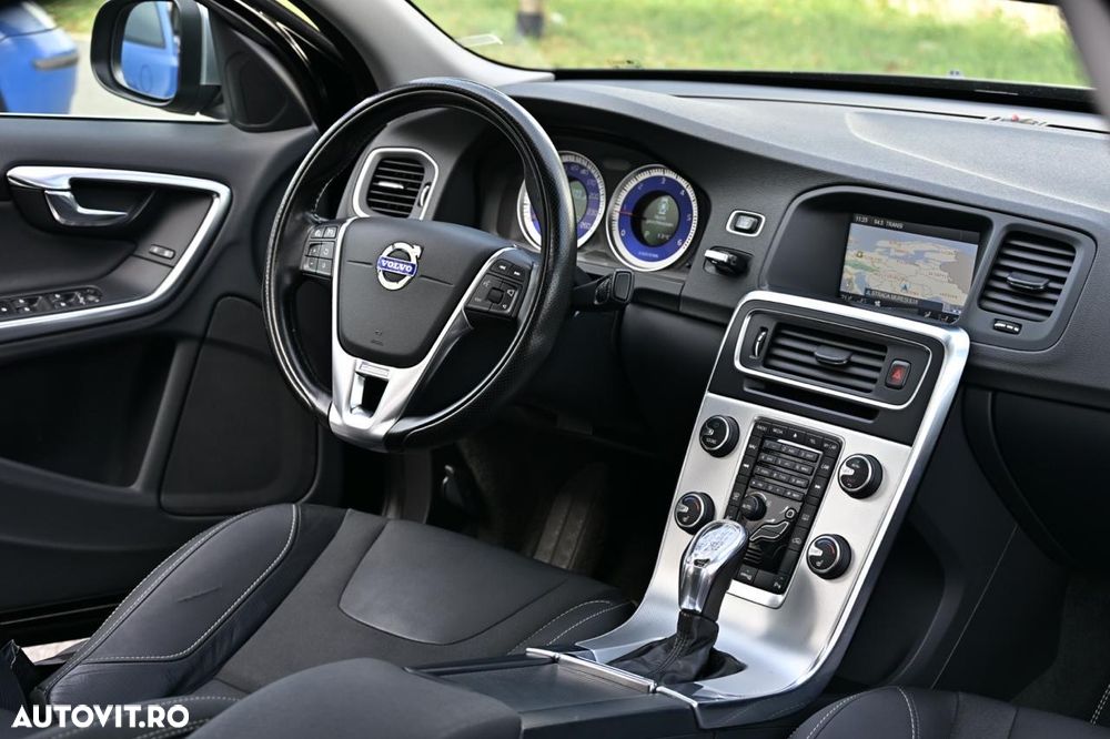 Volvo S60 D3 Geartronic R-Design - 8