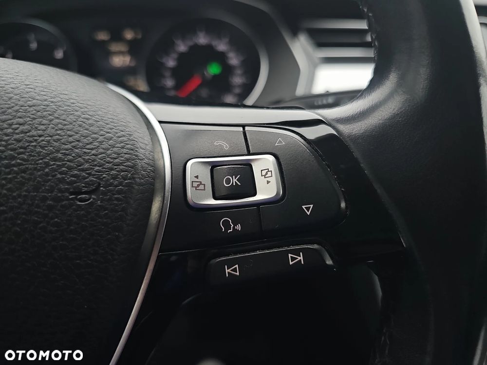 Volkswagen Passat 2.0 TDI BMT Comfortline DSG - 13