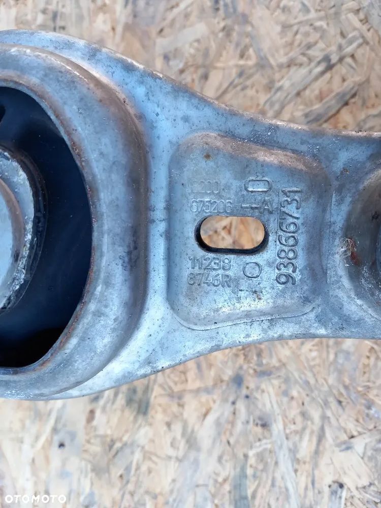poduszka łapa silnika wspornik renault trafic iii lift talento nv300 2020r 2.0 dci 112388746r - 4