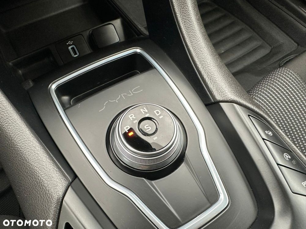 Ford Mondeo - 25