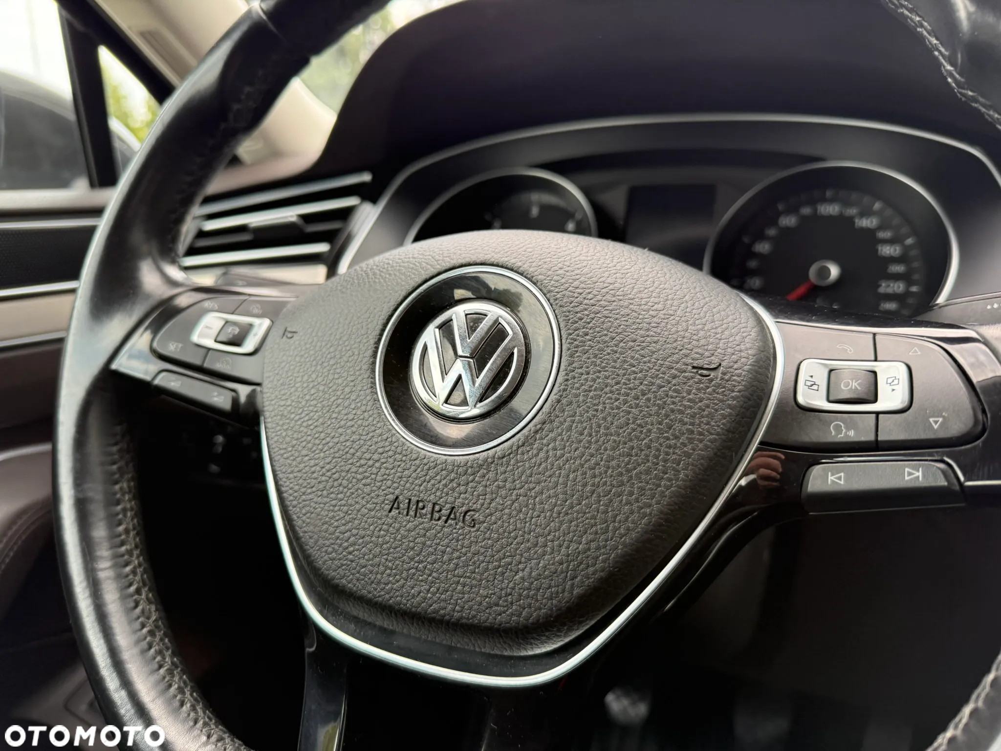 Volkswagen Passat 2.0 TDI BMT Highline - 22