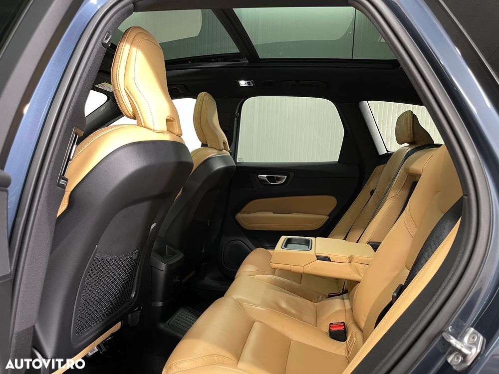 Volvo XC 60 T8 Twin Engine AWD Geartronic Inscription - 14
